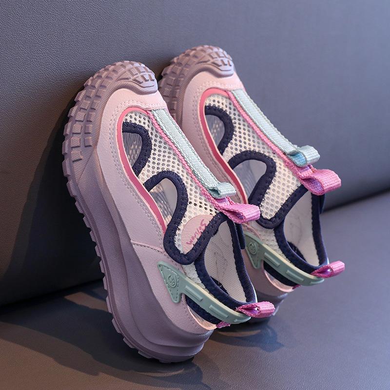 New summer outdoor casual sports sandals, hollow breathable mesh shoes for girls