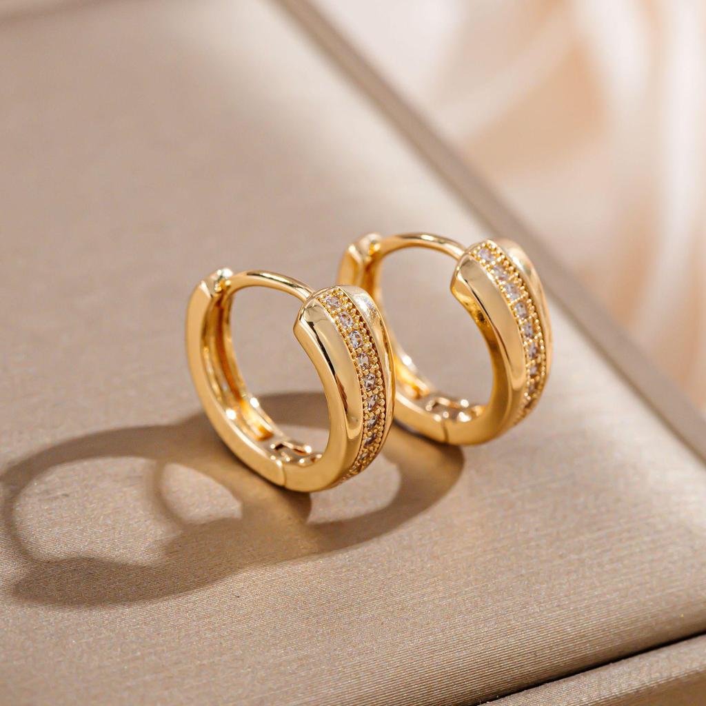 High-End Korean Style Diamond Stud Earrings for Women - Versatile Fashion Rhinestone Ear Accessories