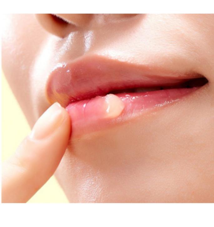 CNP Propolis Lip Serine 15ml | Deep Nourishing Lip Treatment