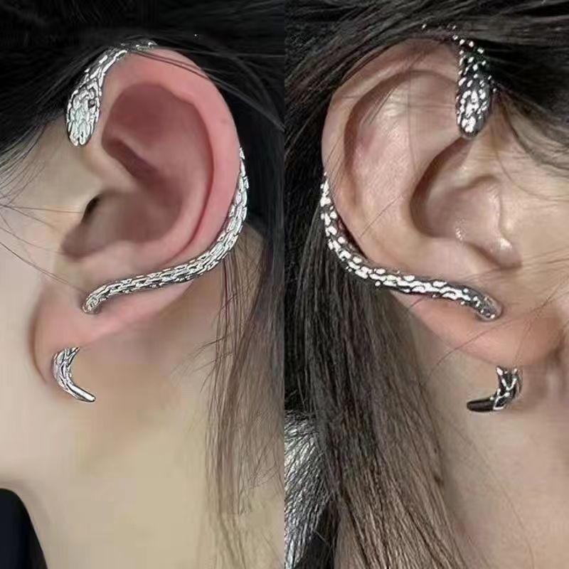 

Винтажные креативные серьги со змеиным дизайном, витые серьги-гвоздики в виде змеи для женщин