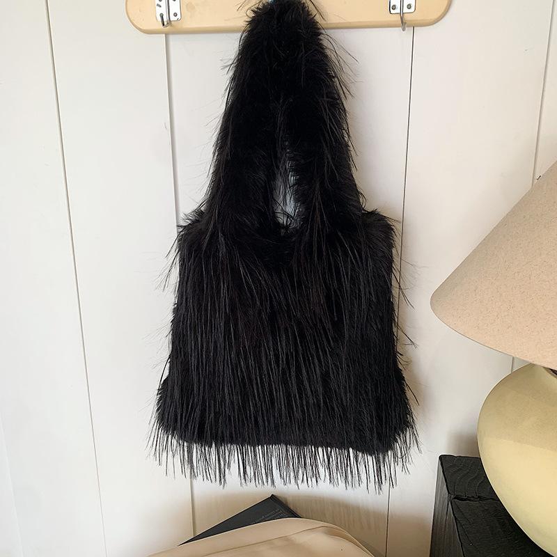 Autumn and Winter Large-capacity Plush Bag Women's 2025 New Casual Foreign-style Shoulder Bag Tote Bag Plush Bucket Bag