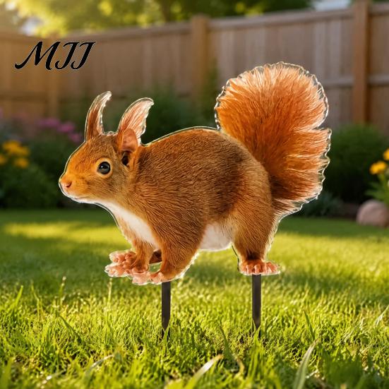 Garden Ornaments for Outdoor Spaces Realistic Squirrel Stake, 2D Flat Acrylic Yard Art Waterproof Decor Flower Beds Cute Ornament Lawn Patio