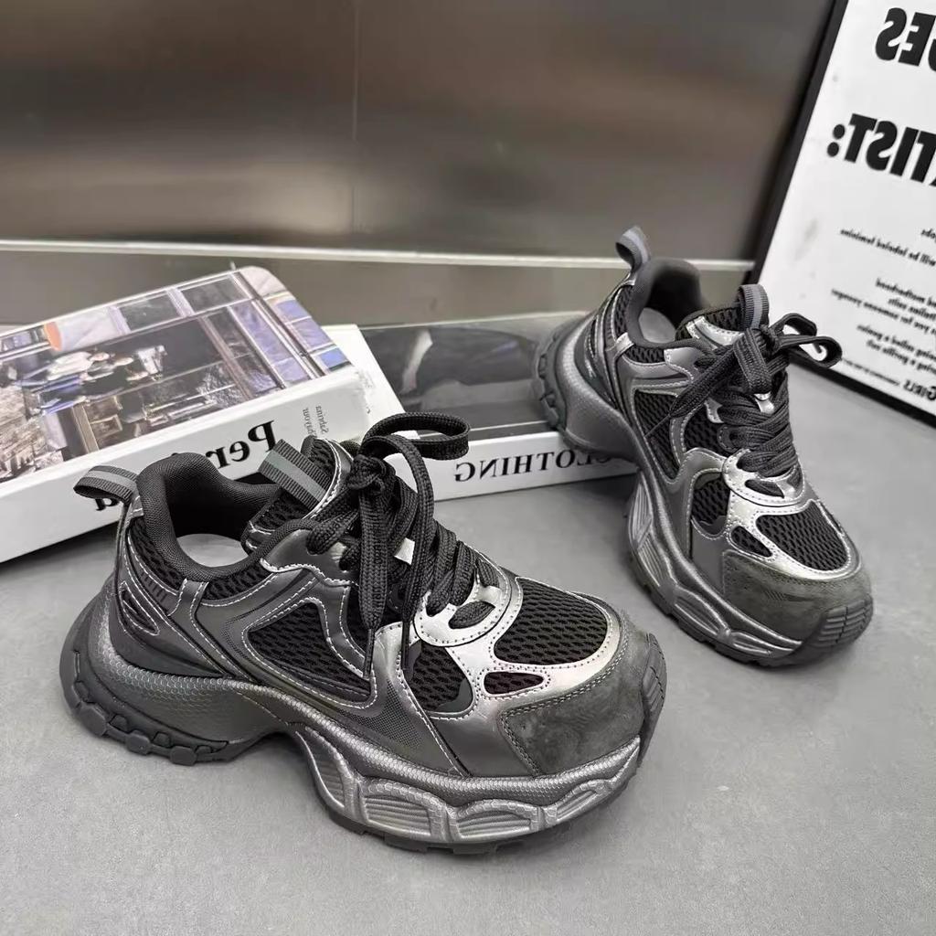 Daddy shoes girl 2025 new autumn leather thick-soled ultra-light soft-soled fashion casual sports shoes ins trendy shoes