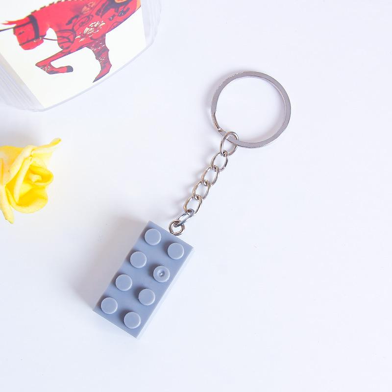 Bunte 2x4 Noppen Schlüsselanhänger: Personalisierter Taschenanhänger Ornament & Kleines Geschenk