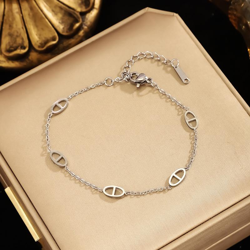 Элегантный европейский и американский женский браслет из титановой стали с носом поросенка - Модный и универсальный дизайн