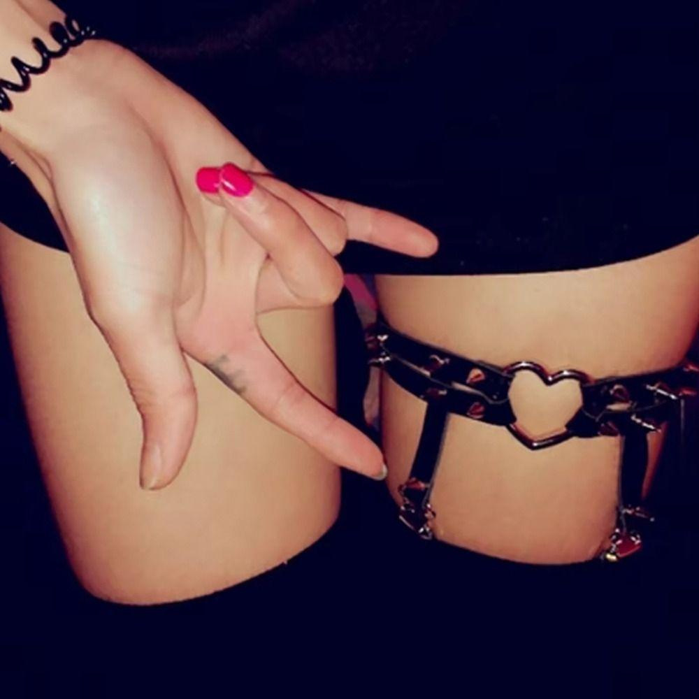 1Pcs Women Leg Loop Leg Garter Belt Black Heart Thigh Harness Stockings  Punk Gothic Accessories