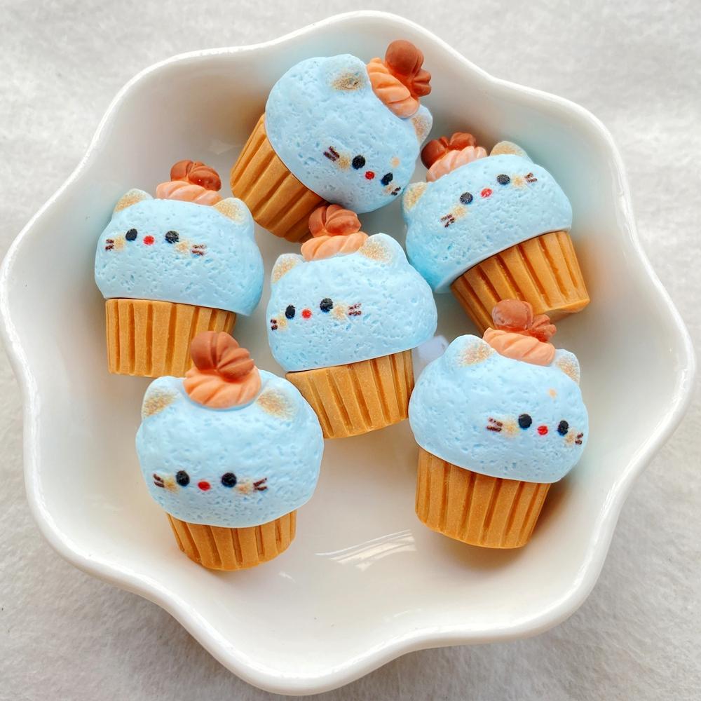 

5pcs Kawaii Cute 3D cartoon three-dimensional cat ice cream Resin Scrapbook Figurines DIY Home Decor Crafts