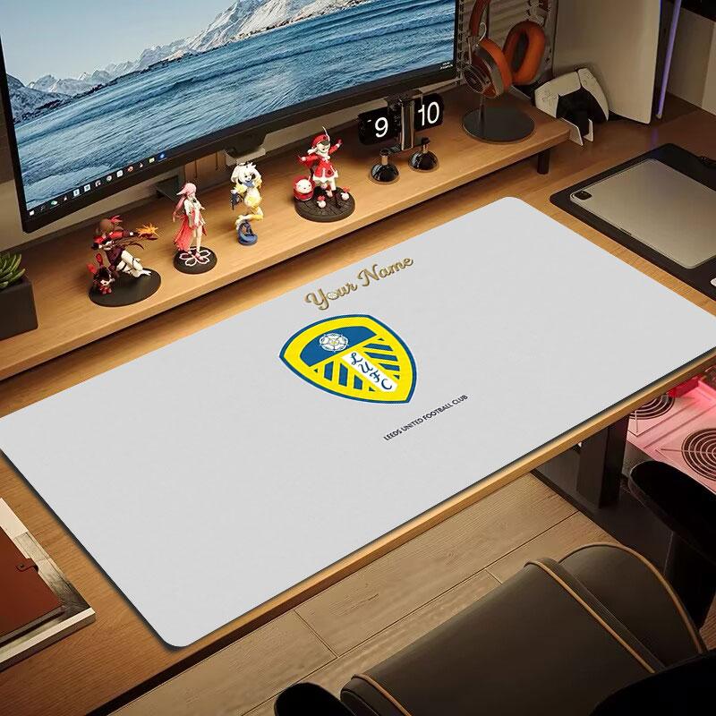 Leeds United Benutzerdefinierter Name Große Größe Mauspads Große Gaming-Tischunterlage Rutschfest für Laptop Tablet Großes Mauspads XXL Matte Mini-PC-Spielmatte Mit Verriegeltem Rand