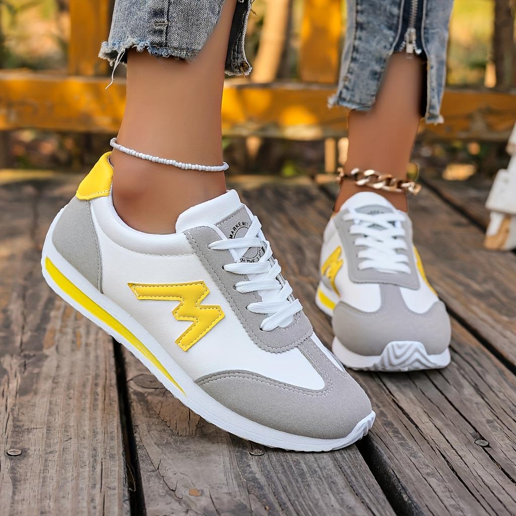 Women's Low-Top Sneakers with EVA Sole Cushioning - Lightweight Lace-Up Running Shoes Suitable for Year-Round Wear