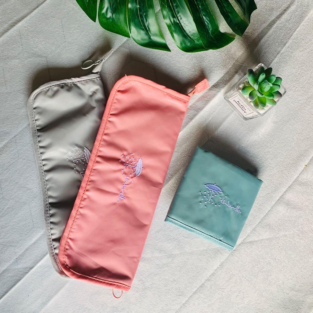 Korean-Style Absorbent Umbrella Storage Bag - Waterproof, Moisture-Proof, Portable, and Foldable for Car Use.