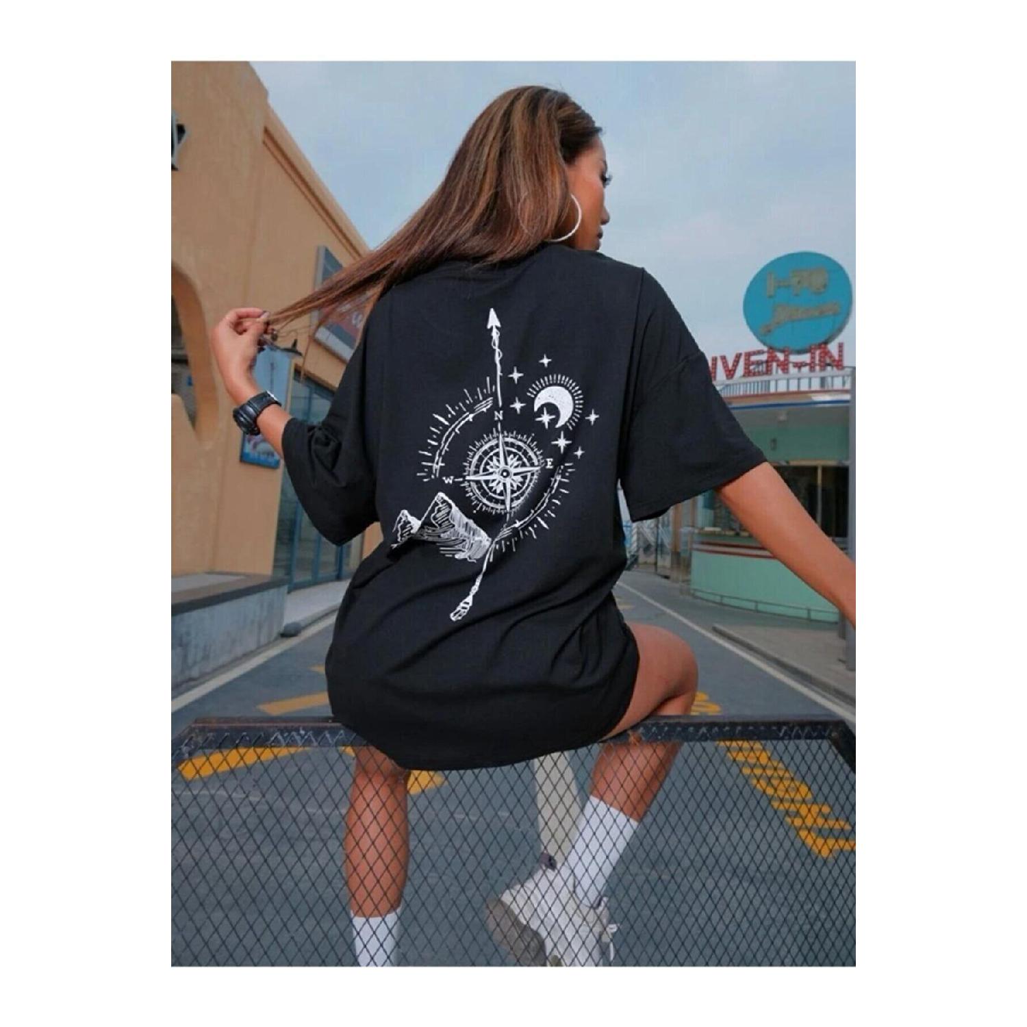 

Черная футболка оверсайз с принтом «Компас»