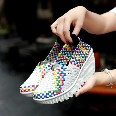 Damen Übergröße 35-42 für Damen 2024 Keilabsatz Plateau Sneakers Mode Webart Hohl Damen Slipper Slip-on Freizeitschuhe