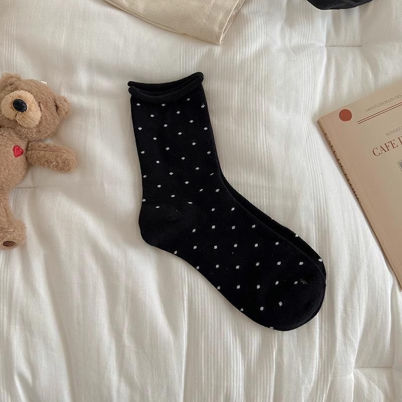 Women's Polka Dot Mid-Calf Socks - Spring To Autumn, Trendy Korean Style, Thin Sports Design with Rolled Edge.