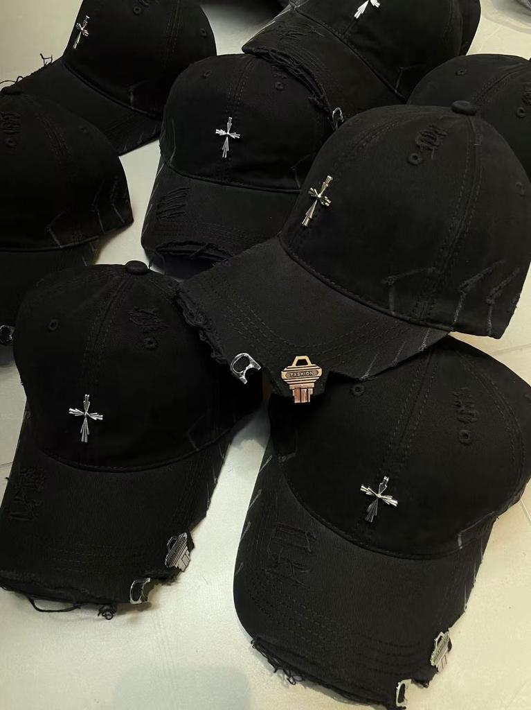 Fashion Hat Cross Shabby Style Personality Missing Corner Design Baseball Cap Female Internet celebrity Foreign style Versatile face Small cap tide