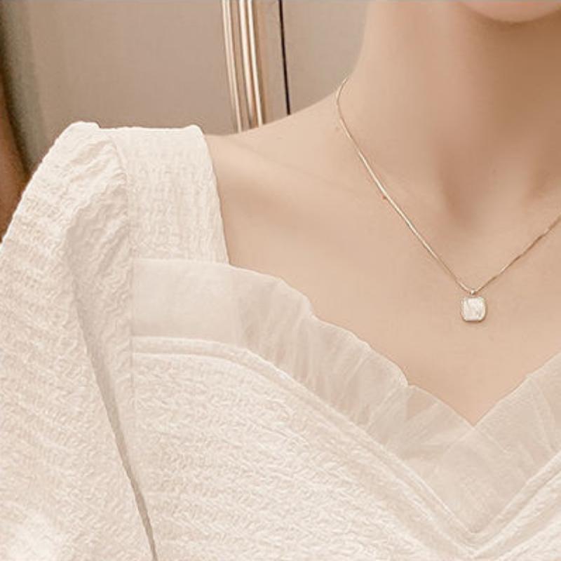 WTEMPO Brand Summer Women's Bubble Sleeve Square Collar Collar Shirt Slim High-waisted Short Top Pearl Decorated V-neck Short Sleeve Shirts