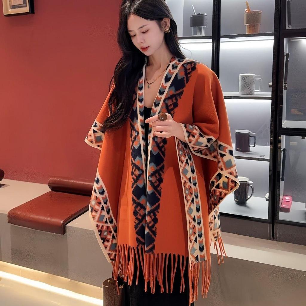High-End Ink Painting Women's Autumn Winter Shawl Cloak - Warm Travel Cape Outerwear
