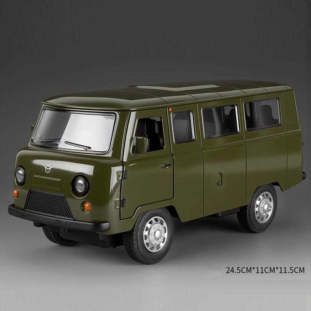 1:18 Russland Legierung Uaz Traveler Hunter Diecast Modell Spielzeug Auto Spund Licht Pull Back 6 Türen Geöffnete Fahrzeuge Junge Kinder Geschenk Ornament