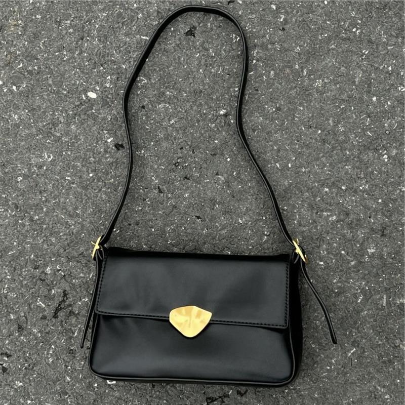 

[Retro Soft Qiao] Супермягкая маленькая квадратная сумка QVQ Pocket 2024 Commuter женская сумка, одно плечо через плечо чёрный