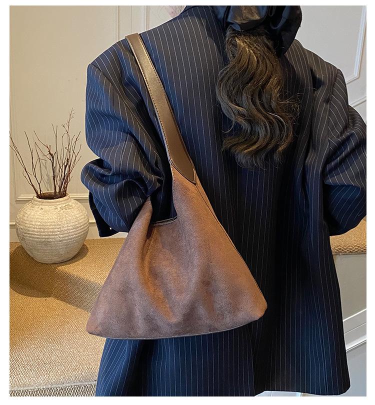 Große Wildleder-Tasche mit Leopardenmuster im koreanischen Stil - Mode Herbst/Winter 2025 Retro Ein-Schulter Umhängetasche für Damen