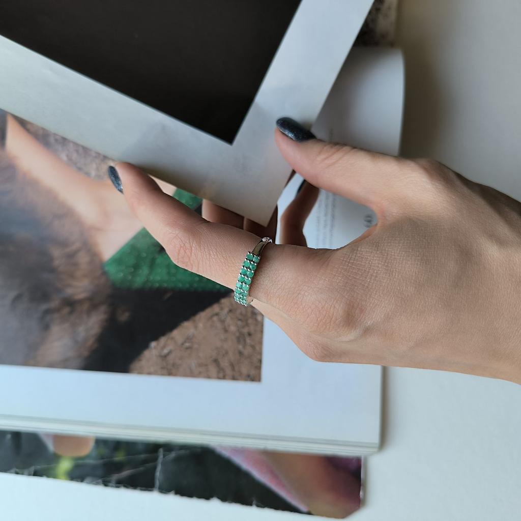 Серебряное кольцо с натуральным изумрудом 1.092ct, вес изделия 2,46 гр (2179986)