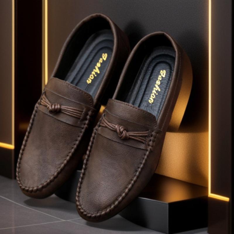 Casual shoes men's autumn new British soft-soled soft-faced low-top Doudou shoes Korean version trendy foot-fitting driving shoes