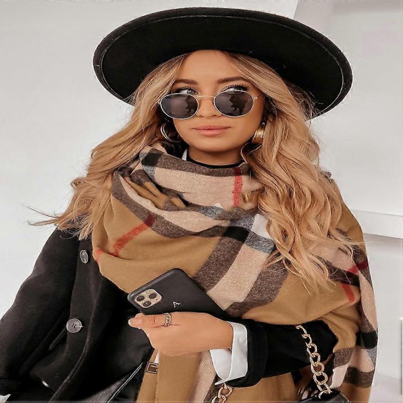 Elegant Scarf English Camel Trellis