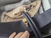 Elegant High-End Versatile Women's Shoulder Bag - Solid Color, Fashionable Commuter Handbag