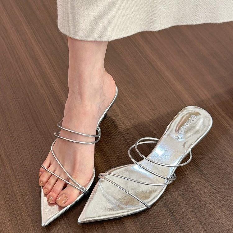 

Premium European and American sexy one-word open-toed Roman cool slippers lazy one pedal pointed two wear flat drag women s shoes 40 срібний