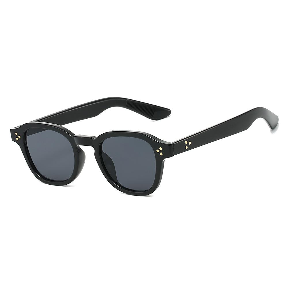 Square Vintage Sunglasses Women Men Designer Retro Fashion Rivet Style Sun Glasses Oculos De Sol