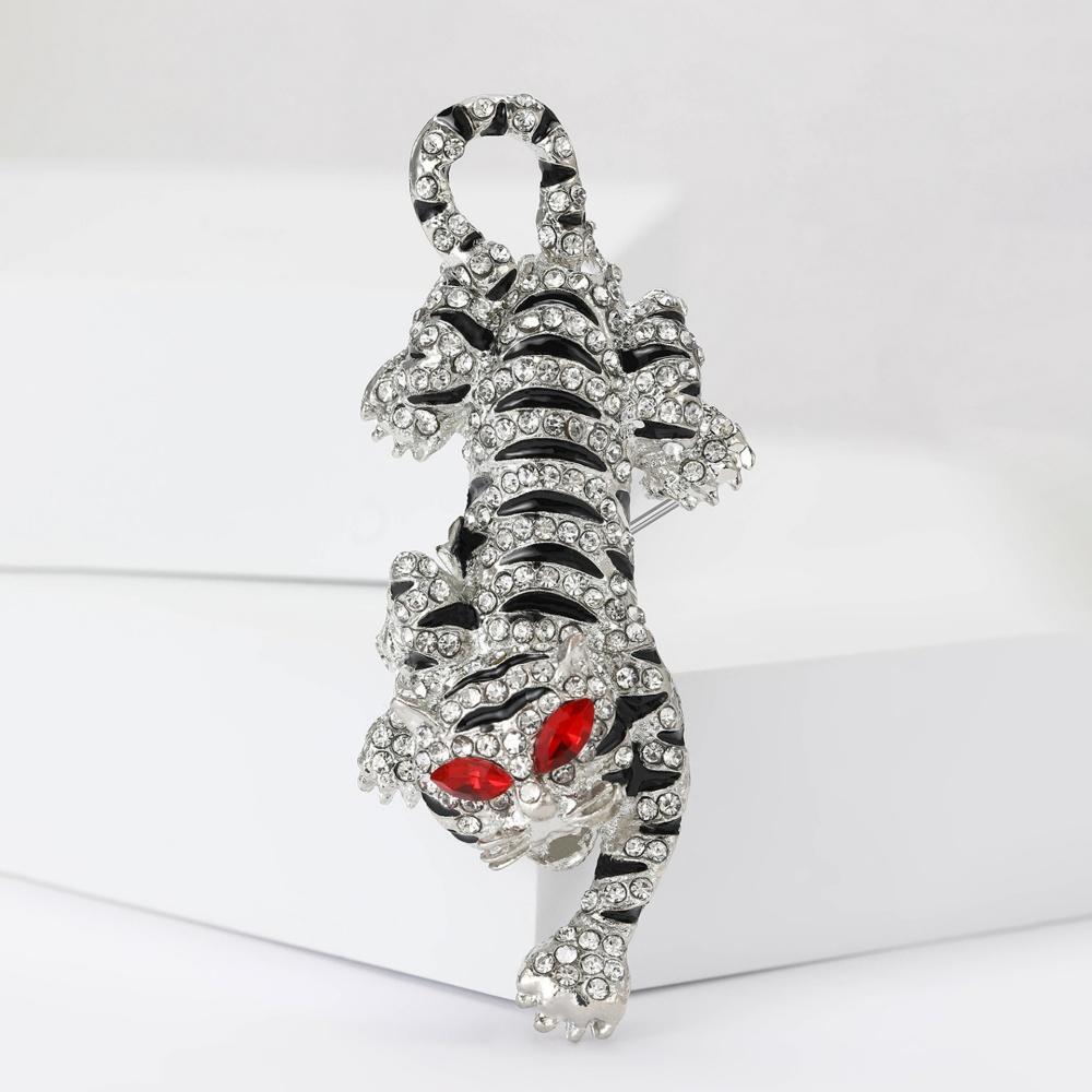 Versatile Exquisite Alloy Rhinestone Tiger Brooch, Bold Personality Men's Suit Coat Flower Pin Jewelry Pin