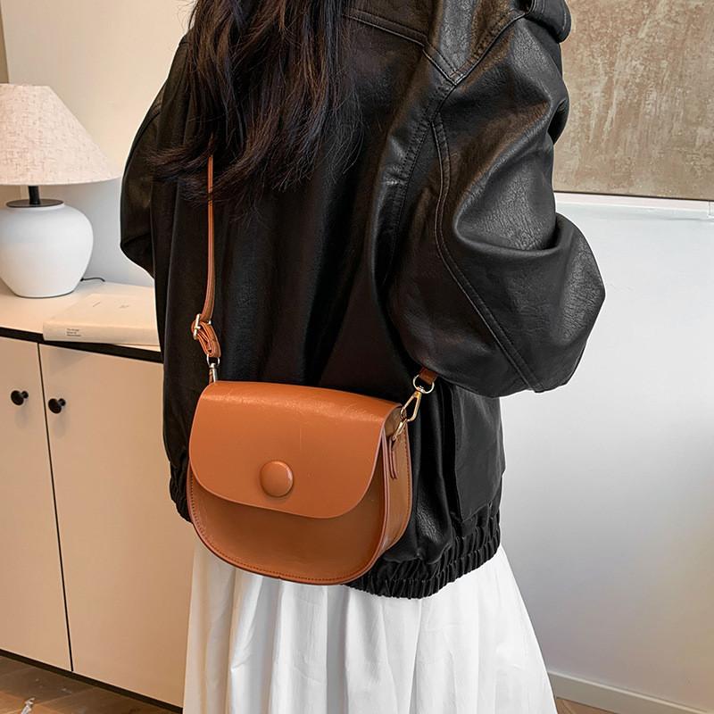 Chic And Trendy Small Pu Saddle Bag For Women In Black White Khaki Or Brown Perfect For Winter Fashion