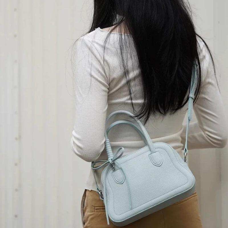 Bowling Ball Handbag, School-style Textured Handbag, Versatile and Fashionable Crossbody Bag for Commuting