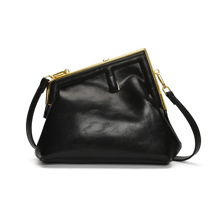 

Сумки персонализированная маленькая сумка 2025 новая европейская и американская мода сумка через плечо женский тренд универсальная сумка-мессенджер треугольная сумка из искусственной кожи чёрный