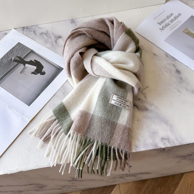 100% Sheep's Wool Scarf, Classic British Style, New Winter Arrival for Men & Women, Warm Neck Warmer