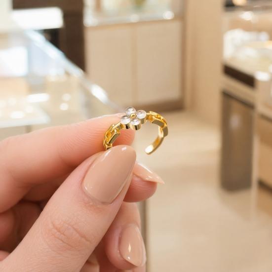 Women Ring, Four-Leaf Clover Design Finger Ring with Rhinestones Prong-Setting, Adjustable Opening Finger Band for Jewelry Gift