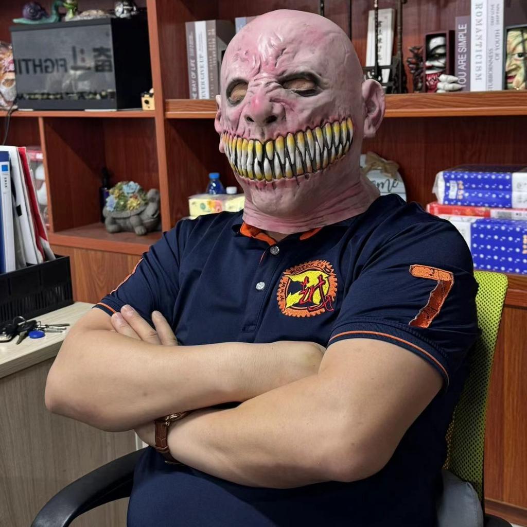 Halloween Horror Headgear Mask Vasago Devil's Fangs Demon Tracking the terrifying demon latex mask
