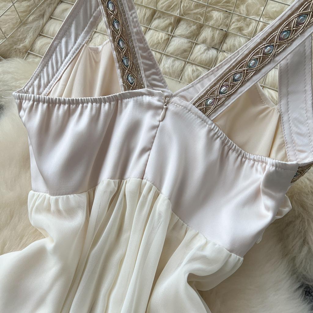 Letní dámské dlouhé společenské šaty s výstřihem do V a výstřihem do V