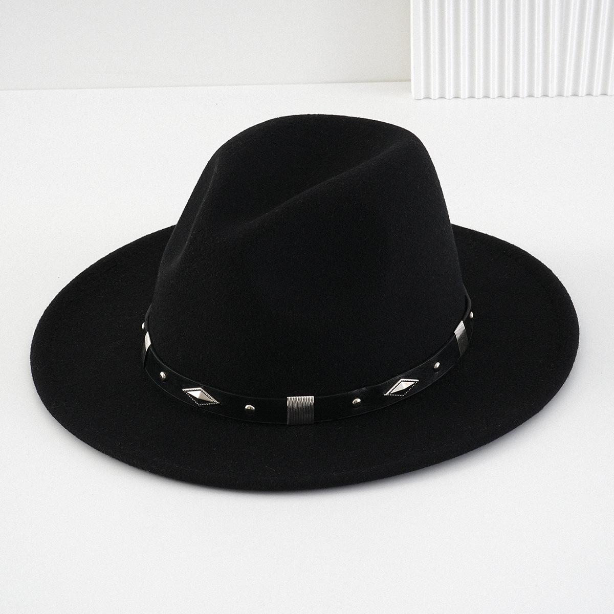 

Унисекс ковбойская шляпа в западном стиле с металлическими заклепками и кожаной лентой - плоские поля, джазовый стиль M (56-58cm) чёрный