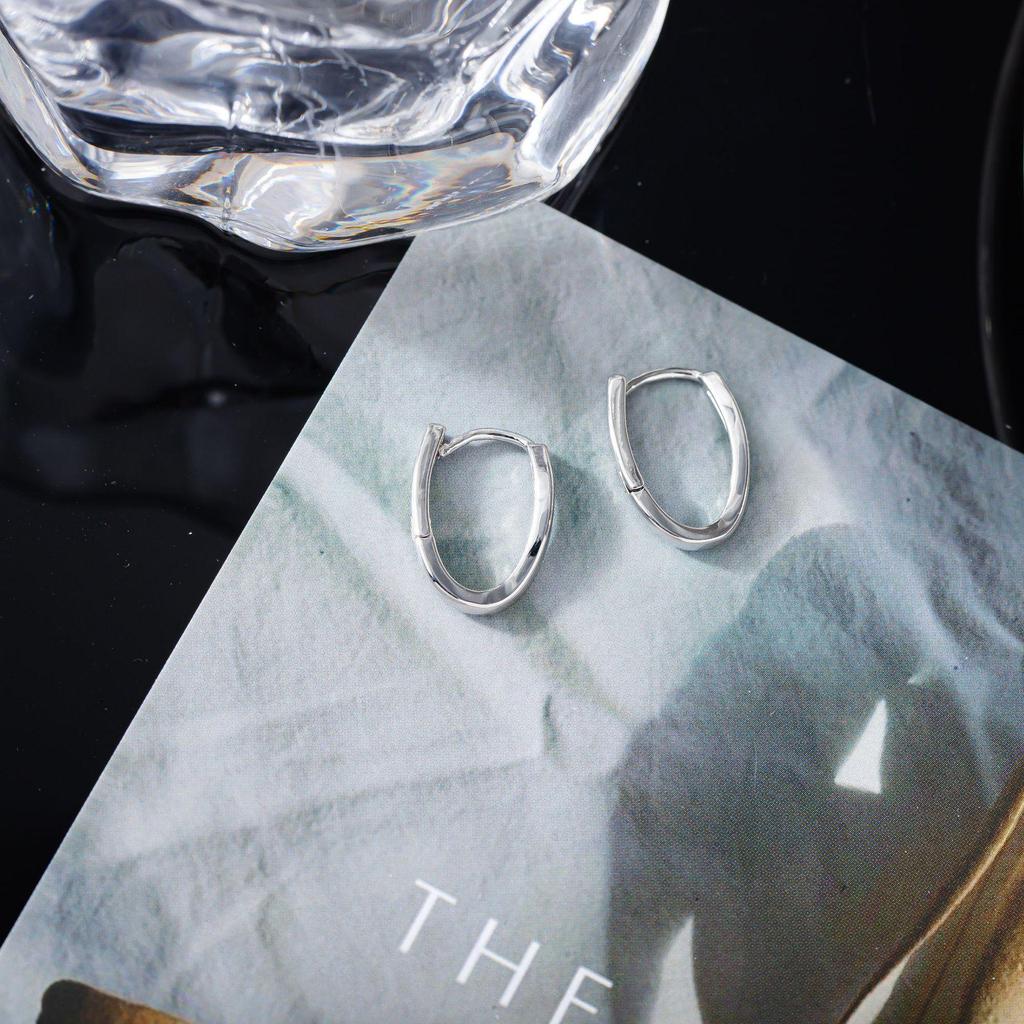 Versatile Glossy U-Shaped Oval Ear Clips - Trendy Unisex Korean Style Earrings