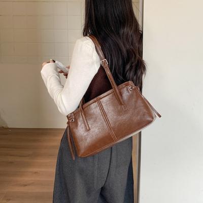 New Tote Bag Women's Niche Commuter Bag Large Capacity Texture Retro Portable Shoulder Bag