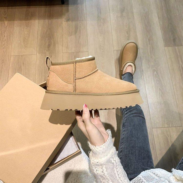 Zhike~ Snow boots women's thick-soled warm winter new leather fur short boots piled thickened cotton shoes bread shoes