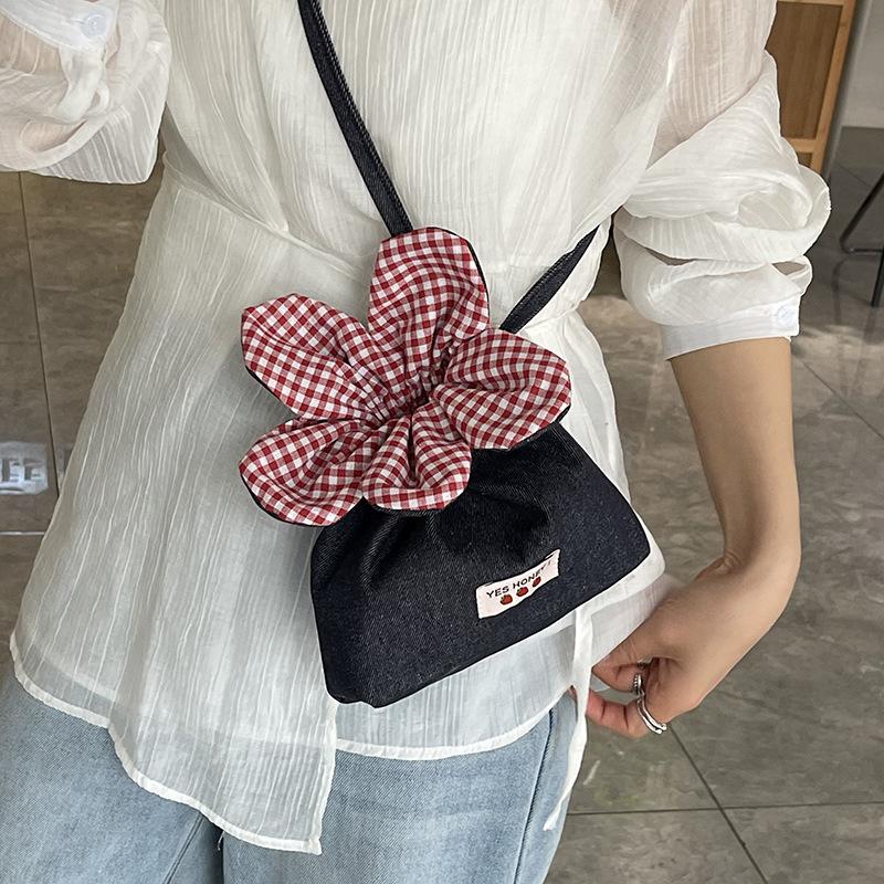 Lässige Nischentasche für Damen, neue Mode, vielseitige Umhängetasche, beliebte Eimertasche für den Sommer