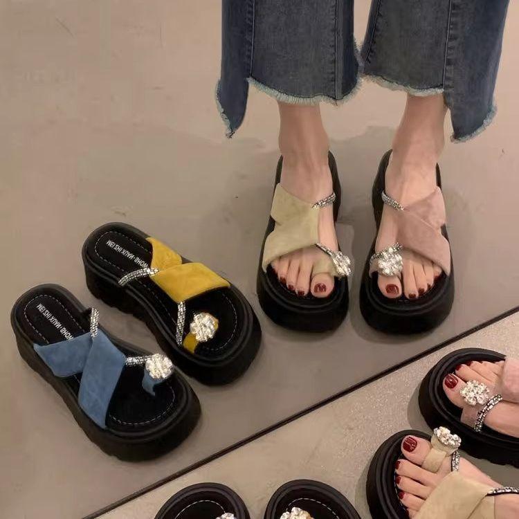 One-word set of toes new rhinestone girl 2025 summer thick-soled French fairy wind outer wear slippers crystal flower sandals