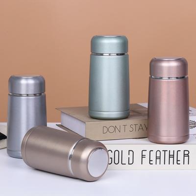 Dvouvrstvý izolovaný nerezový kelímek na vodu, studentský kelímek, reklamní kelímek, mini rovný kelímek, kovový termohrnek s čajovou síťkou