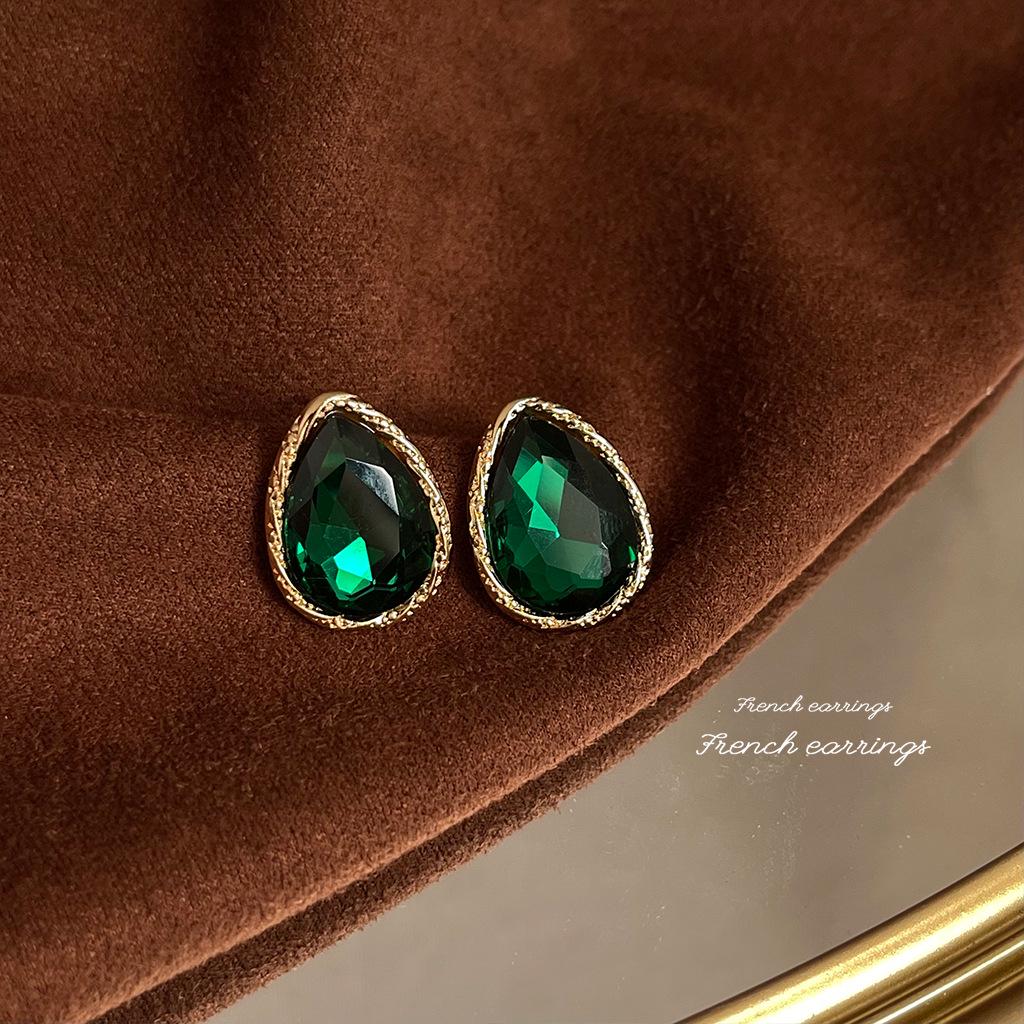 Chinese-Inspired Elegant 925 Silver Stud Earrings with Exaggerated Design