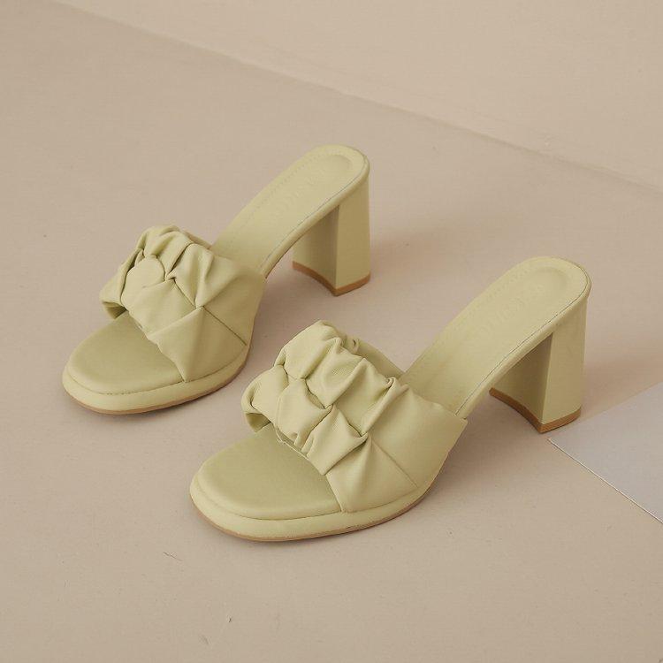 

Сложенные бежевые тапочки женские 2025 новая верхняя одежда мода толстый каблук мягкая кожа летняя примерочная высокие каблуки с юбкой 35 светло-зеленый