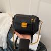 IELGY Messenger Bag Fashionable Classy Chain Messenger Bag