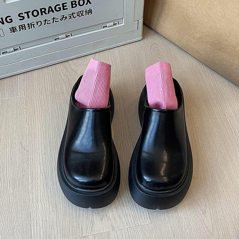 Super hot Internet celebrity thick bottom heightening slippers women's 2026 spring and autumn new popular outer wear muffin bottom bag head half sl
