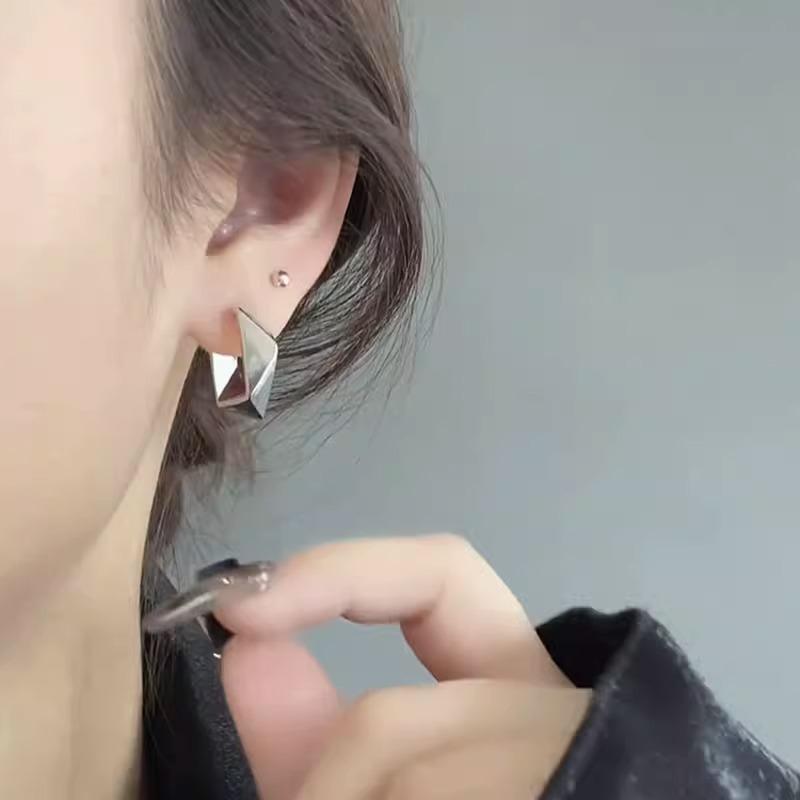 Cubic Rhombus Irregular Design Earrings Ear Buckle Type Earrings Cold Wind Niche Light Luxury Senior Sense of Elegant Accessories Classic Jewelry