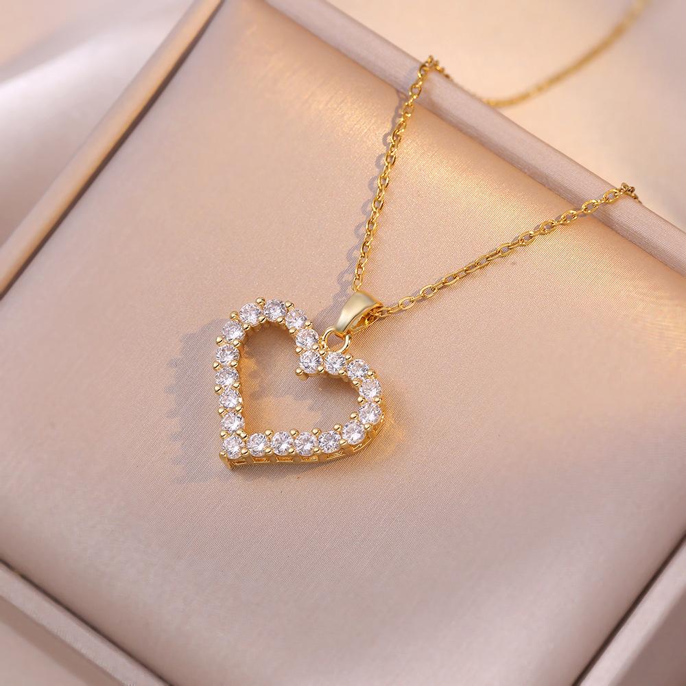 4 Piece Set Women Diamond Inlaid Love Zircon Set With Fashionable Temperament Sweet And Creative Design Heart Shaped Necklace